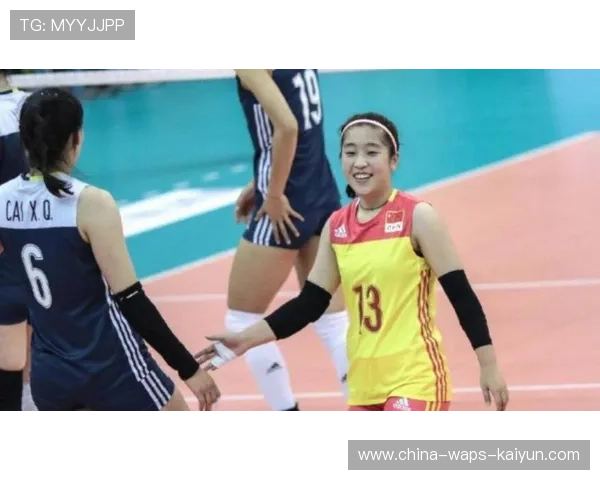 女排自由人连续三次救球点燃全场